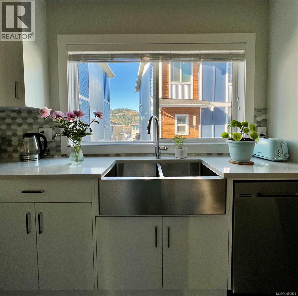 2727 Celestial Crt, Langford