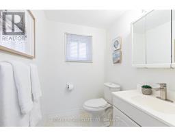 33 Roanoke Road, Toronto, ON M3A1G1 Photo 19