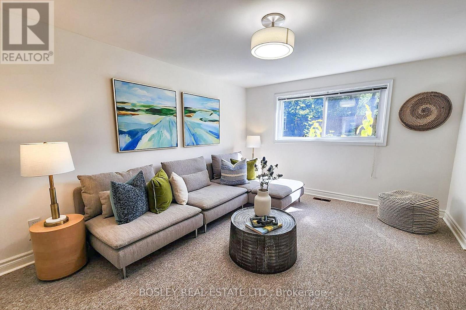 33 ROANOKE ROAD - 20
