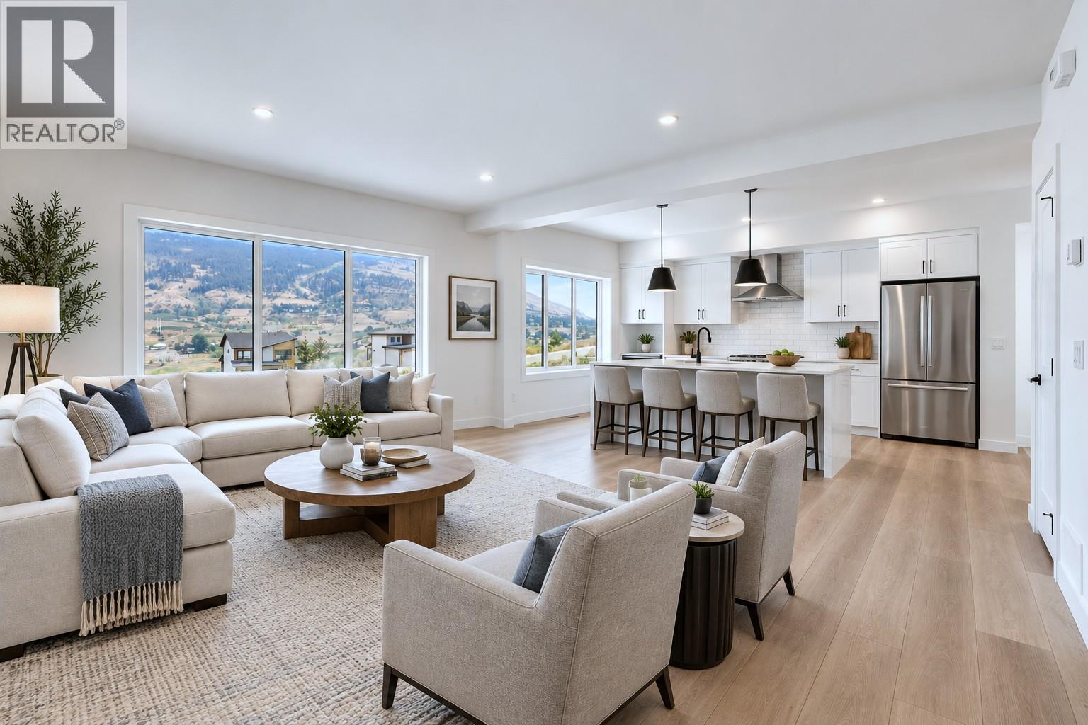 430 Arrowleaf Rise, Coldstream, British Columbia, V1B2M4, Coldstream, British Columbia — photo 3 of 5