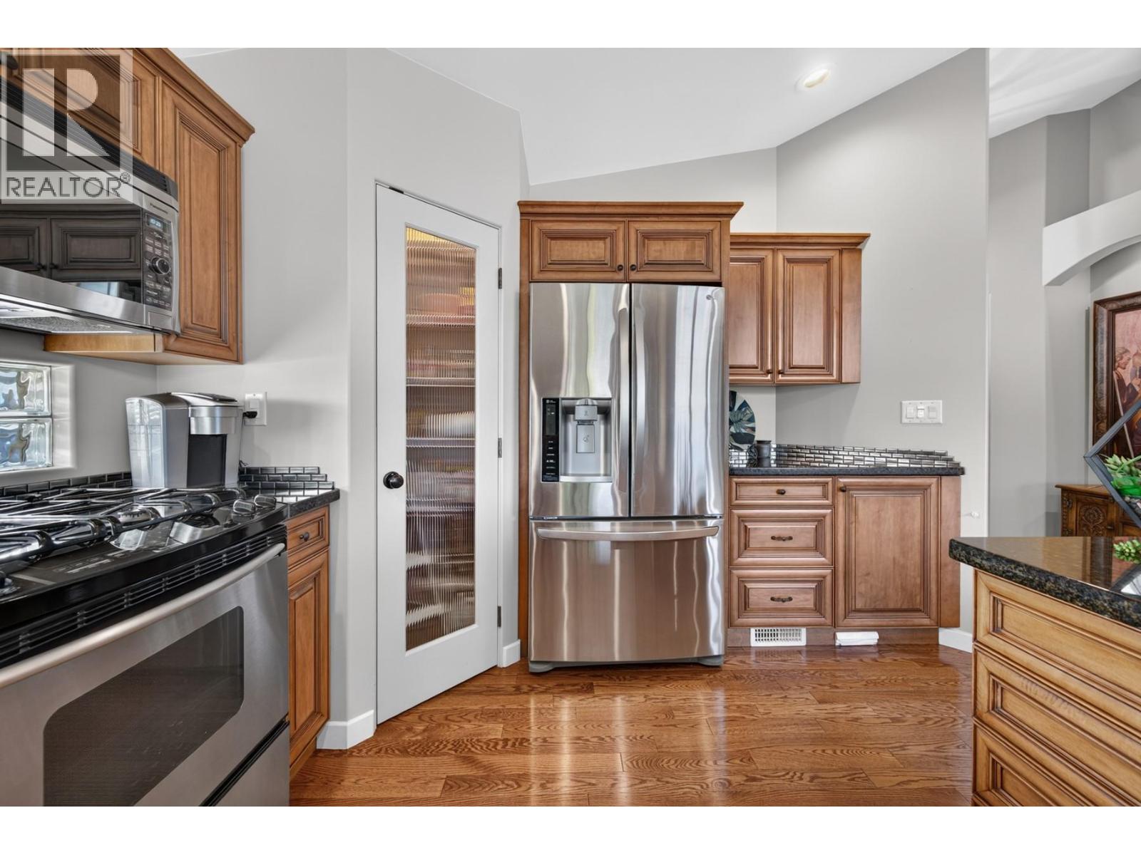 784 Rosewood Crescent - 9