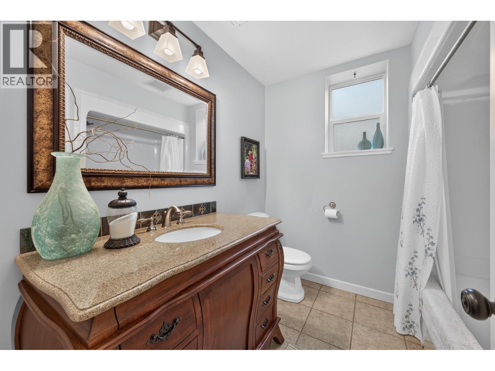 784 Rosewood Crescent - 28