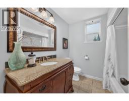 784 Rosewood Crescent, Kamloops, BC V2H1S4 Photo 28