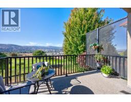 Living room - 784 Rosewood Crescent, Kamloops, BC V2H1S4 Photo 14