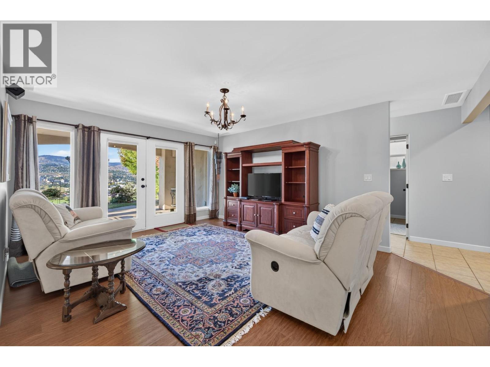784 Rosewood Crescent - 25