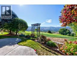 784 Rosewood Crescent, Kamloops, BC V2H1S4 Photo 43