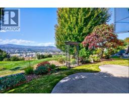 784 Rosewood Crescent, Kamloops, BC V2H1S4 Photo 44
