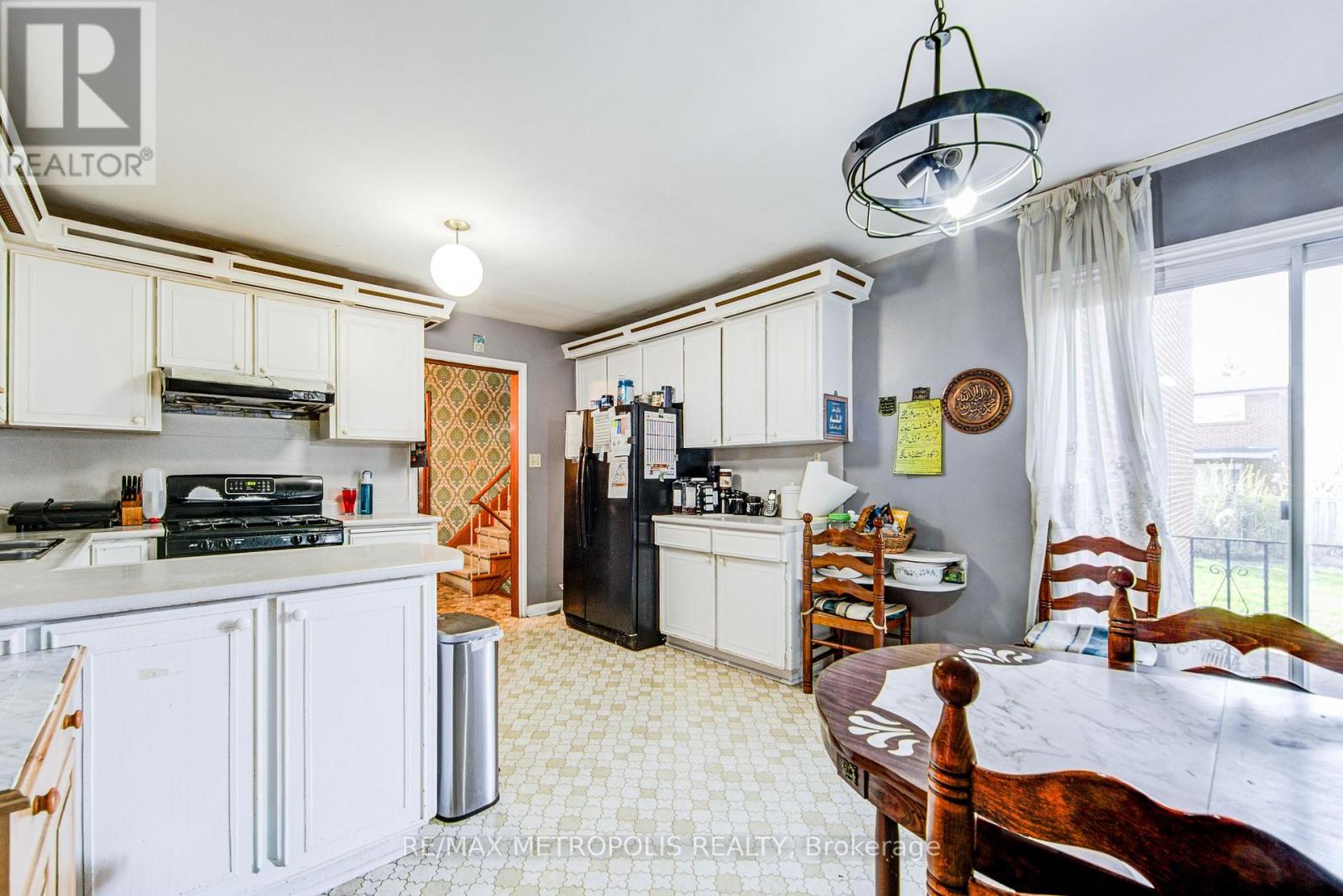 110 STEVENSON ROAD, Toronto (Mount Olive-Silverstone-Jamestown) — photo 9