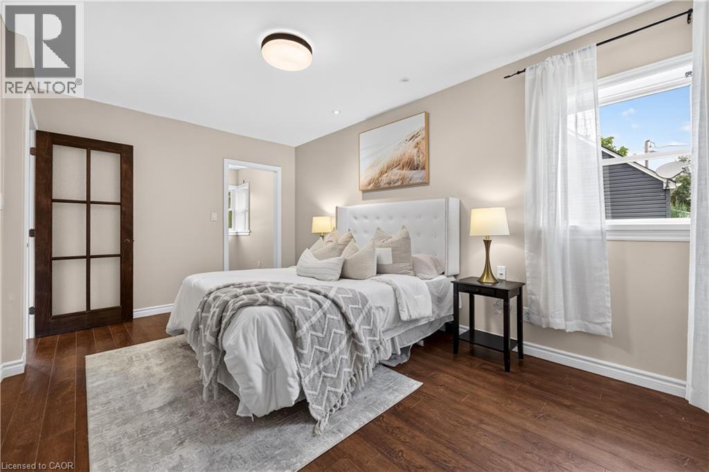 176 AVALON Place, Kitchener — photo 4
