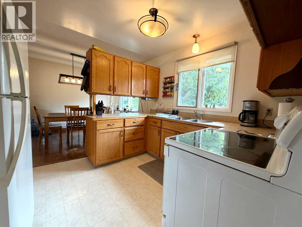 1305 5 Avenue - Image 7