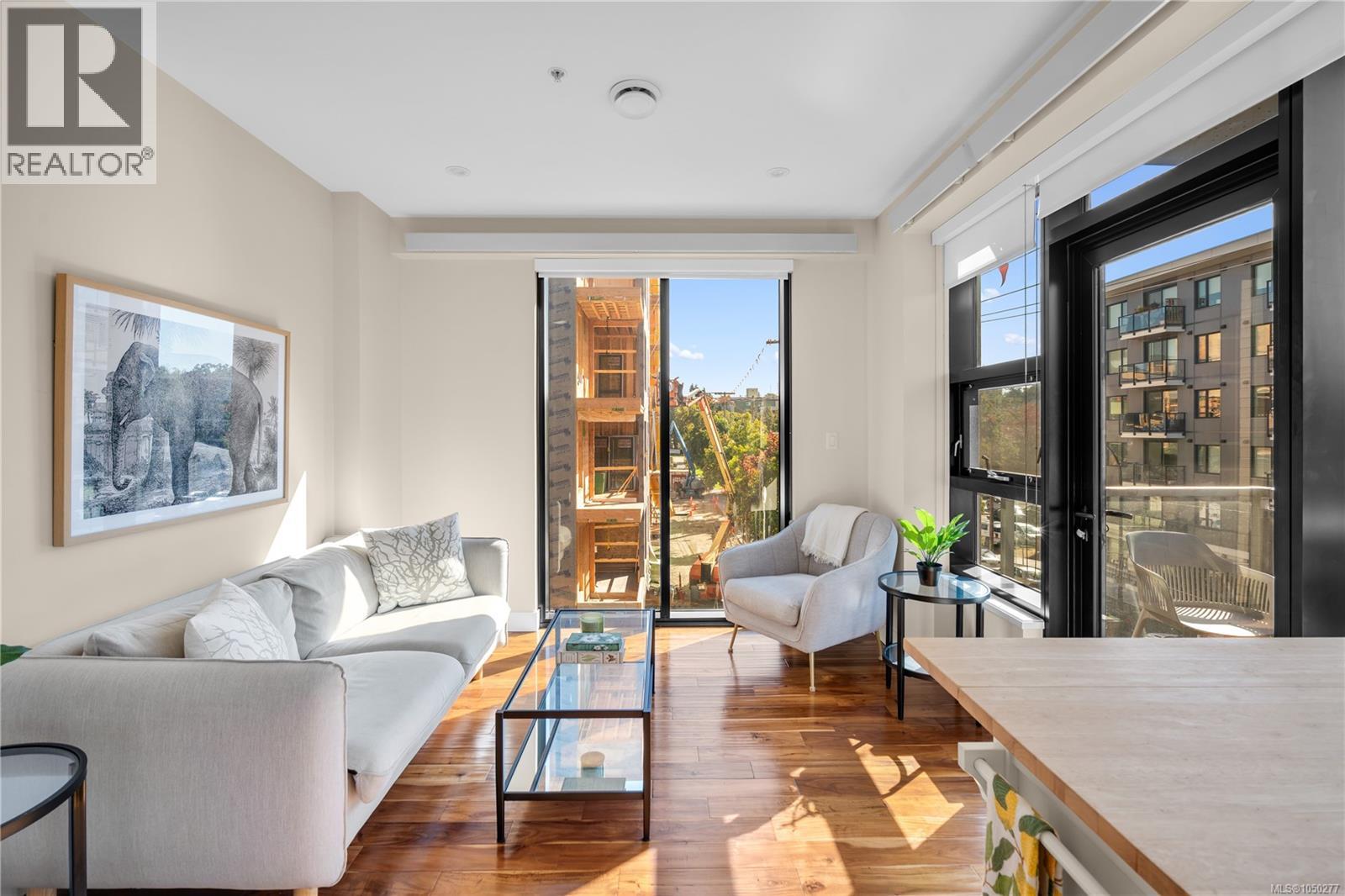 #S310 1411 Cook St - 9