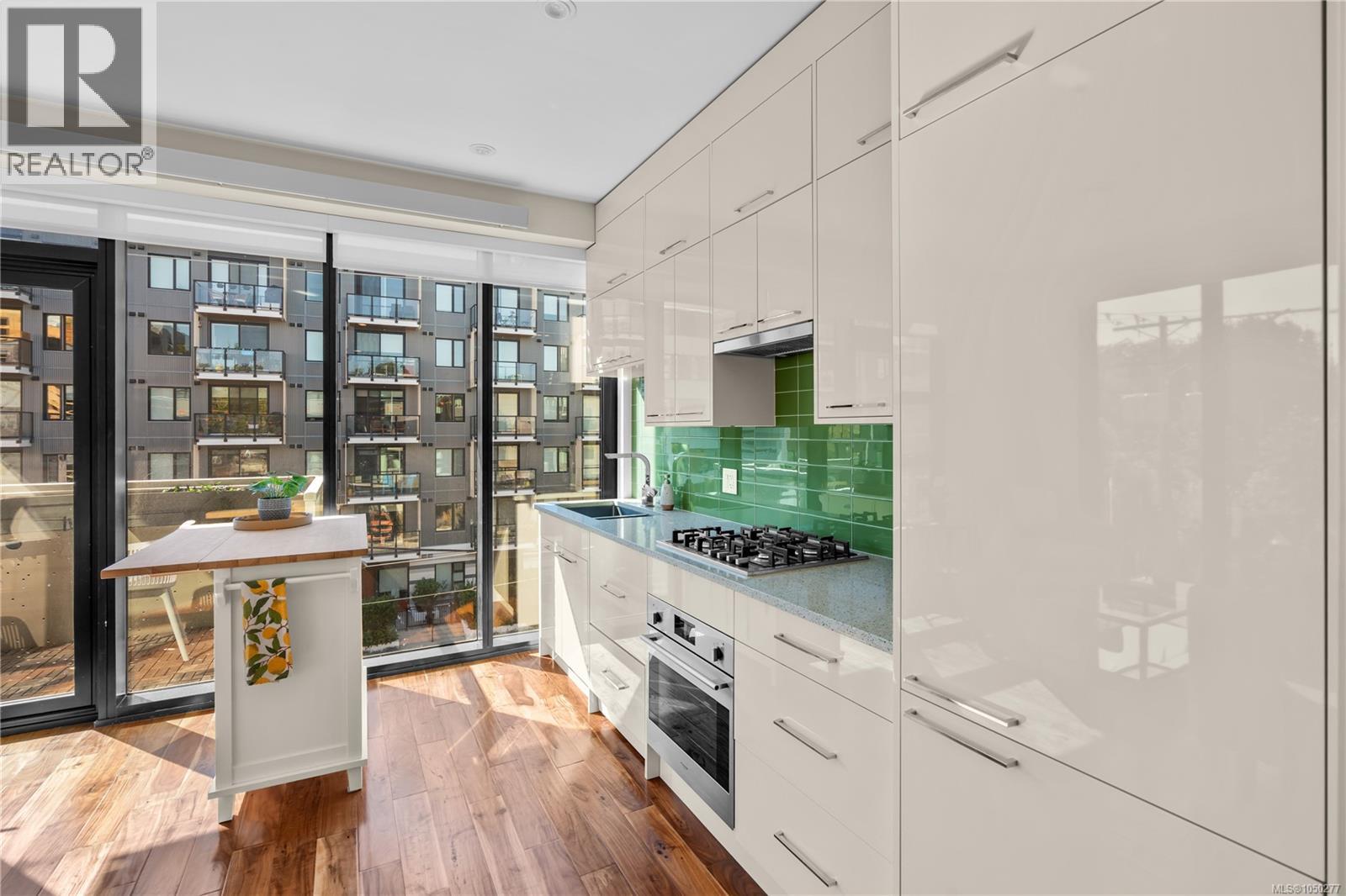 #S310 1411 Cook St - 12