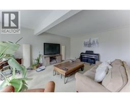 Recreation room - 133 Cornell Avenue, Kitchener, ON N2G3E5 Photo 6