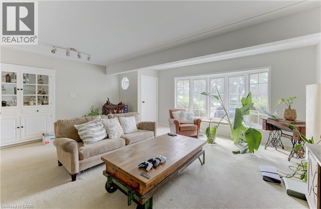 133 CORNELL Avenue, Kitchener — photo 5