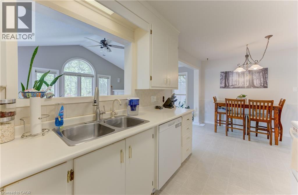 133 CORNELL Avenue, Kitchener — photo 11
