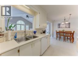 Family room - 133 Cornell Avenue, Kitchener, ON N2G3E5 Photo 11