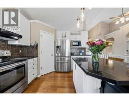 4pc Bathroom - 165 Douglasview Rise Se, Calgary, AB T2Z2H8 Photo 8
