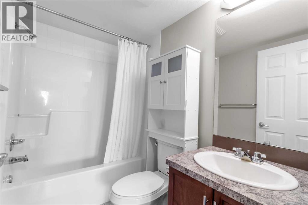 Listing photo – 412, 3 Broadway Rise, Sylvan Lake