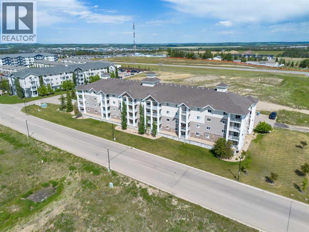 Listing photo – 412, 3 Broadway Rise, Sylvan Lake