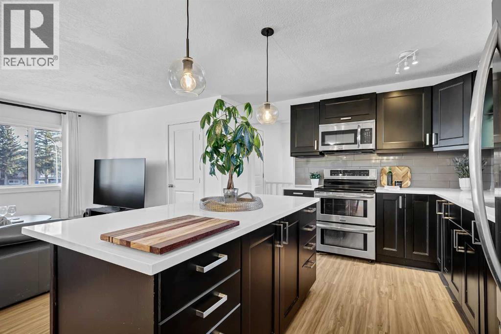 8007 36 Avenue NW - photo 11