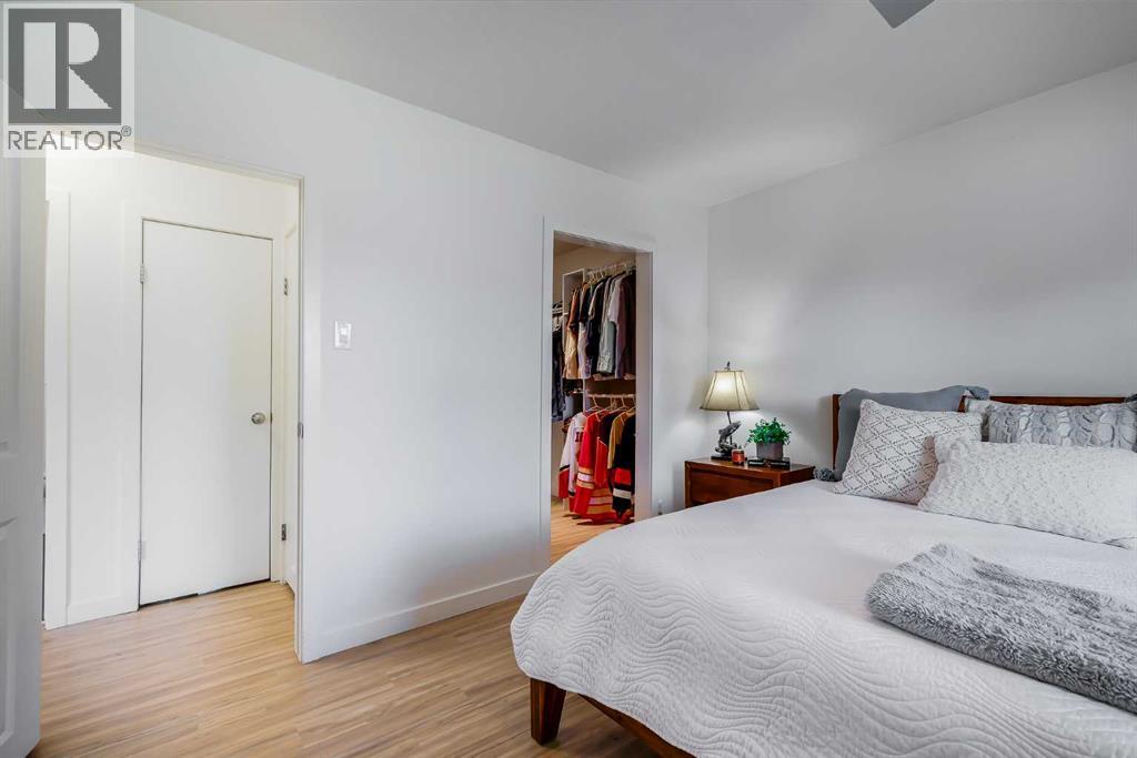 8007 36 Avenue NW - photo 15