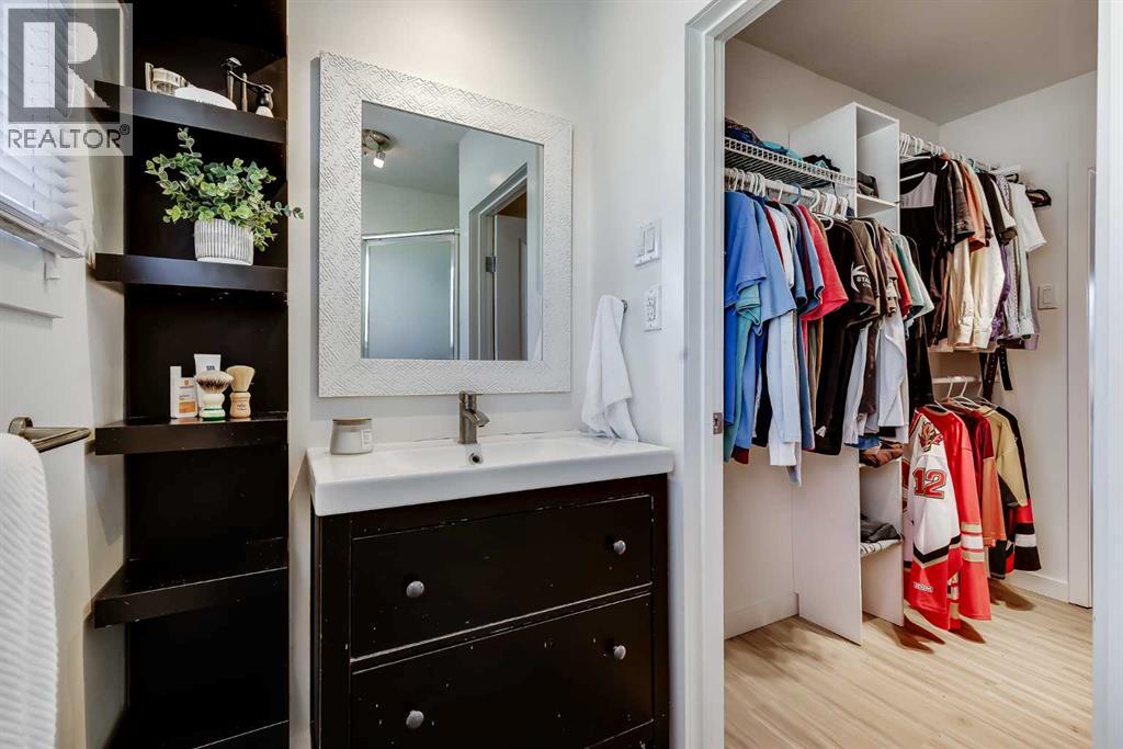 8007 36 Avenue NW - photo 20