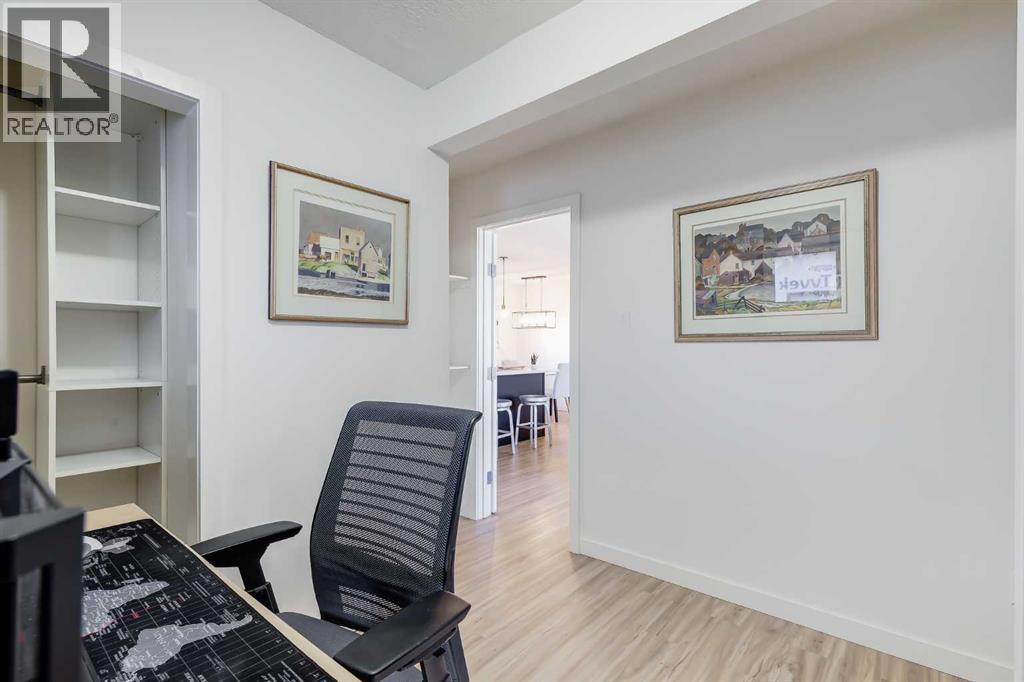 8007 36 Avenue NW - photo 22