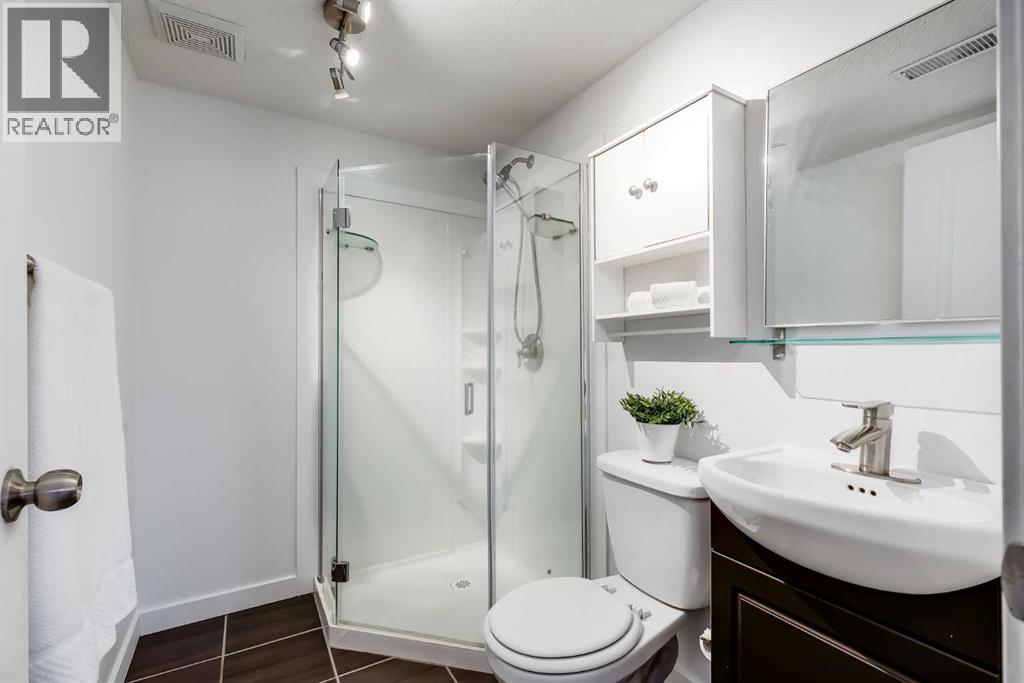 8007 36 Avenue NW - photo 31