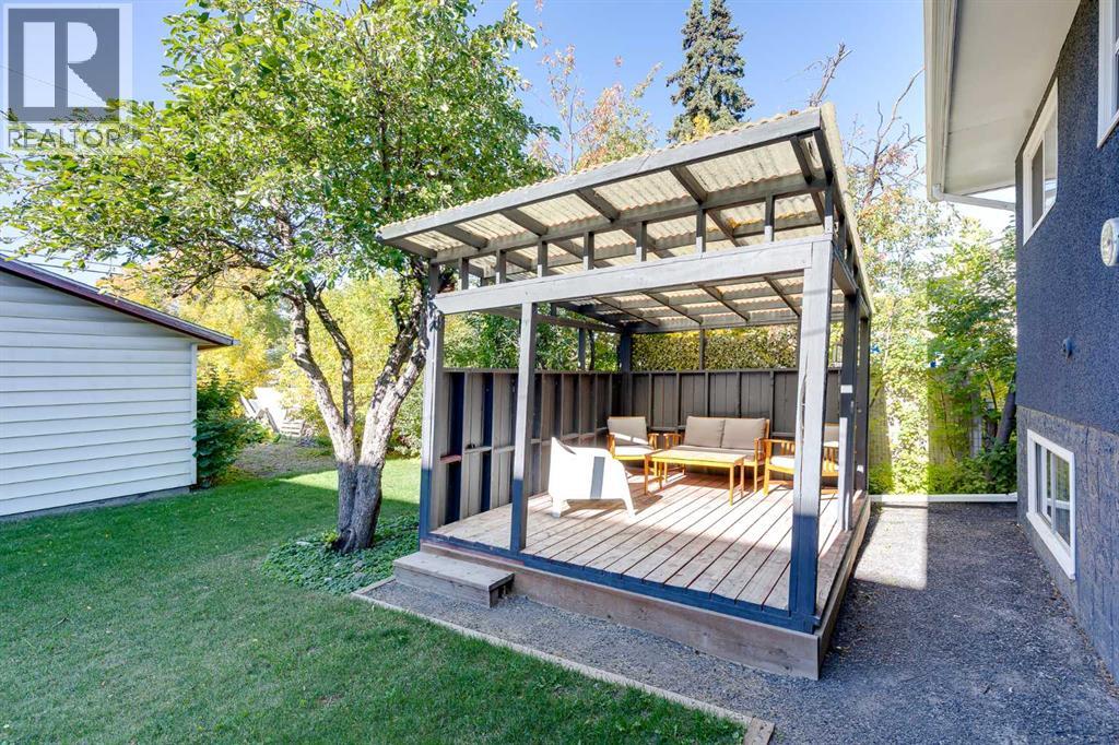 8007 36 Avenue NW - photo 35