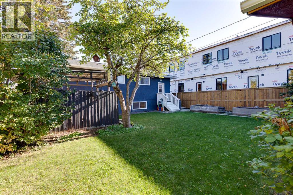 8007 36 Avenue NW - photo 37