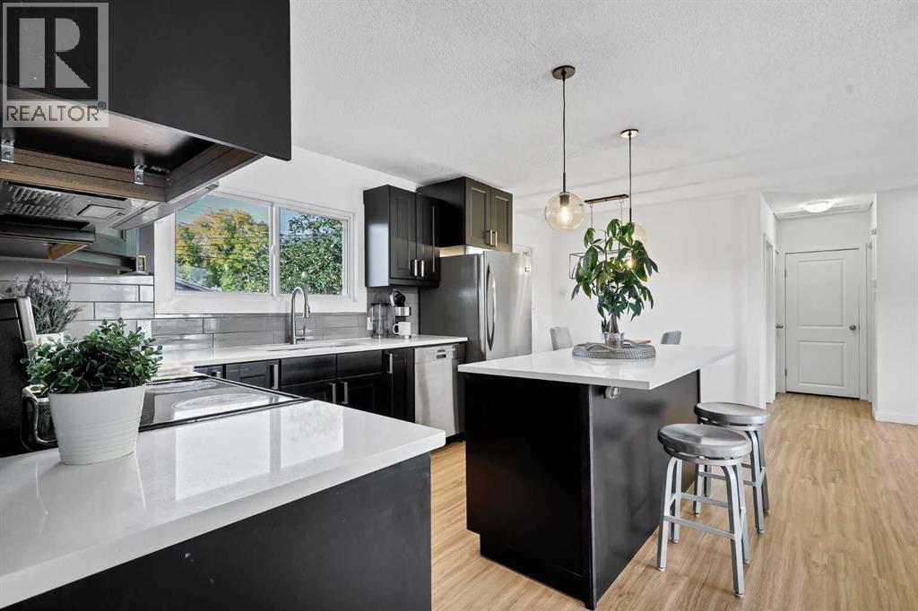 8007 36 Avenue NW - photo 9