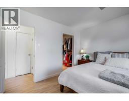 Storage - 8007 36 Avenue Nw, Calgary, AB T3B1V8 Photo 15
