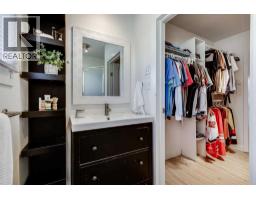8007 36 Avenue Nw, Calgary, AB T3B1V8 Photo 20