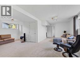 8007 36 Avenue Nw, Calgary, AB T3B1V8 Photo 25