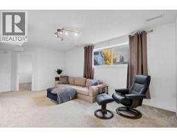 8007 36 Avenue Nw, Calgary, AB T3B1V8 Photo 26