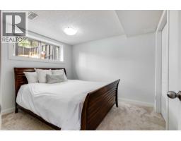 8007 36 Avenue Nw, Calgary, AB T3B1V8 Photo 29