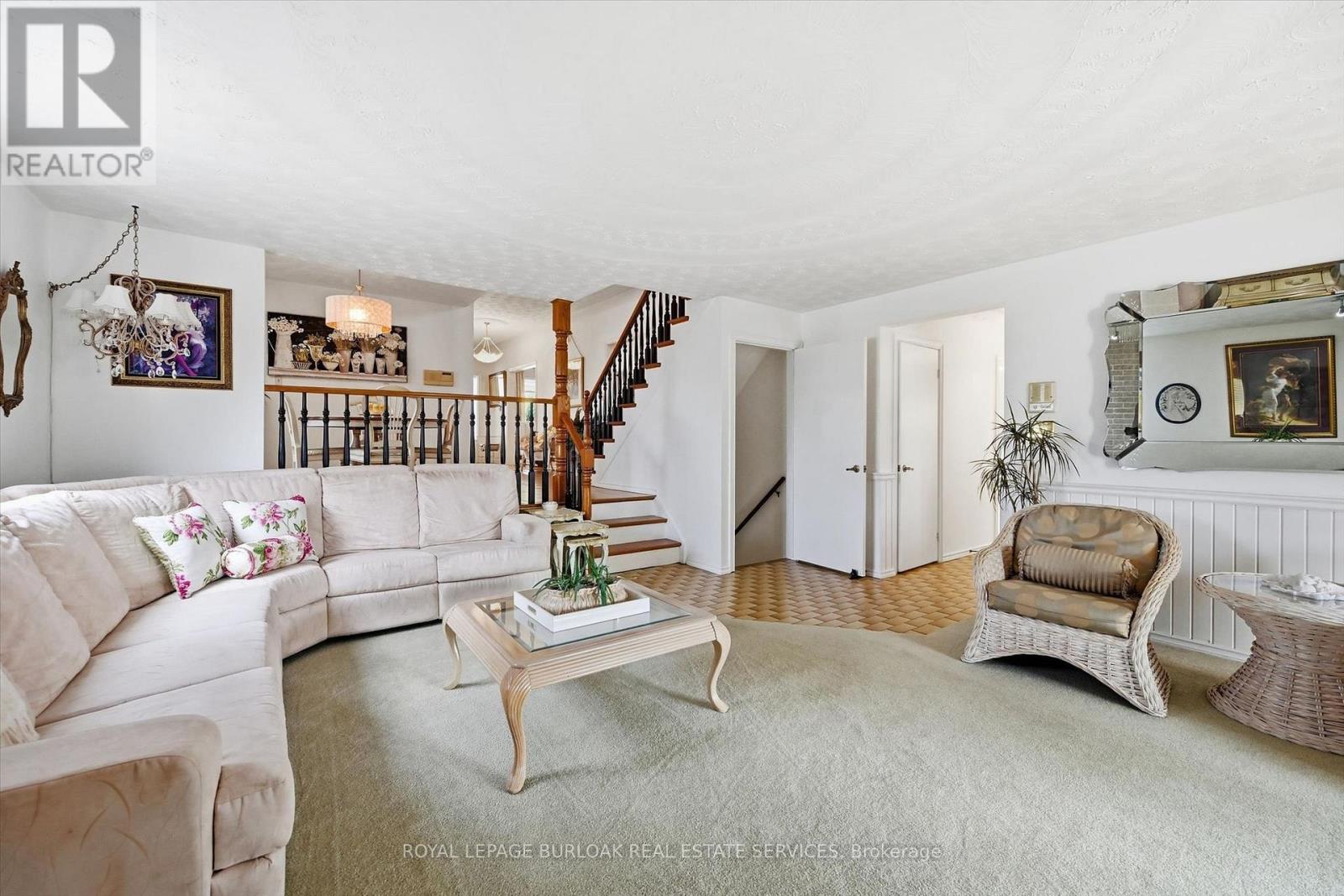 83 OAKRIDGE DRIVE - 19