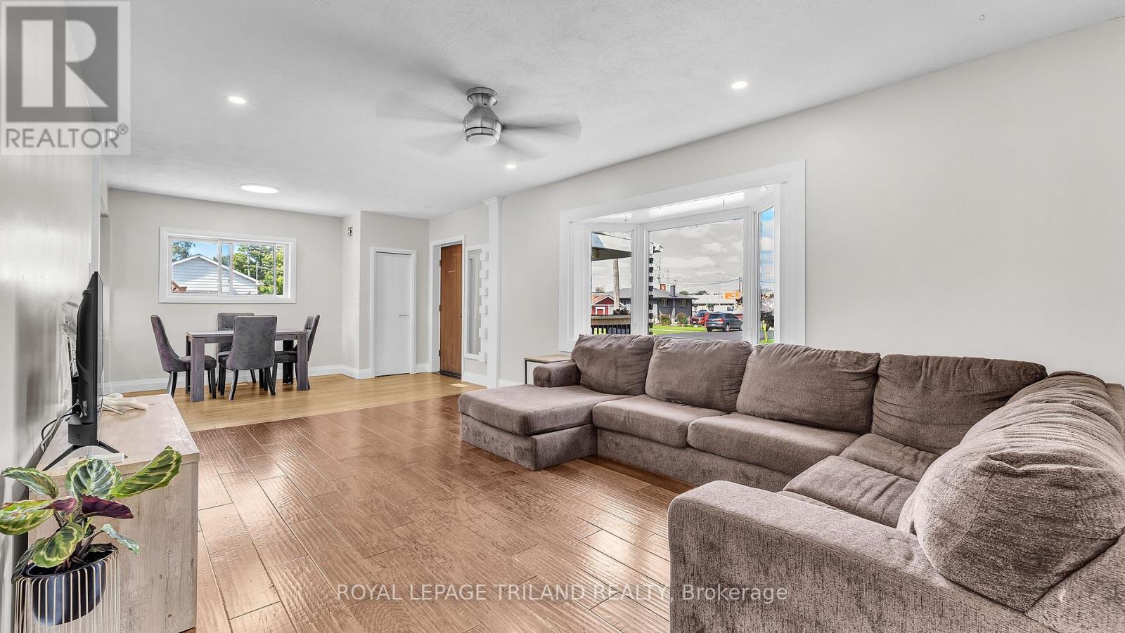 205 ERIE STREET - Image 22