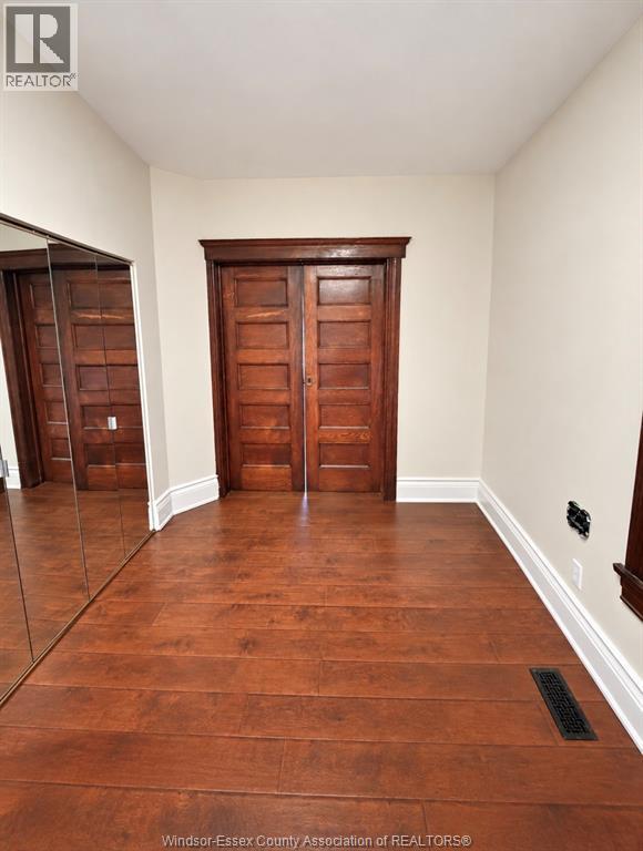 231 Gladstone — photo 8