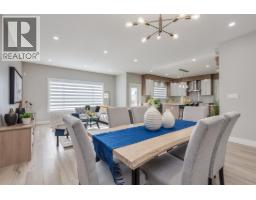 3550 Monson Crescent, Coquitlam, BC V3B0S2 Photo 9