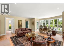164 Crescent Rd E, Qualicum Beach, BC V9K1L6 Photo 24