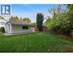 164 Crescent Rd E, Qualicum Beach, BC V9K1L6 Photo 59