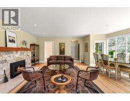 164 Crescent Rd E, Qualicum Beach, BC V9K1L6 Photo 23