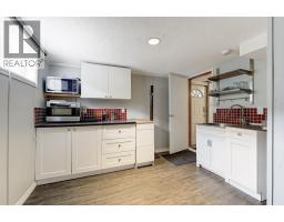 1040 Laurier Avenue, Kelowna, BC V1Y6B1 Photo 21