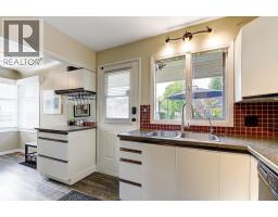 1040 Laurier Avenue, Kelowna, BC V1Y6B1 Photo 16