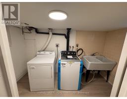 Lower - 628 Manning Avenue, Toronto, ON M6G2V9 Photo 10