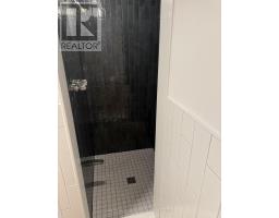 Lower - 628 Manning Avenue, Toronto, ON M6G2V9 Photo 9