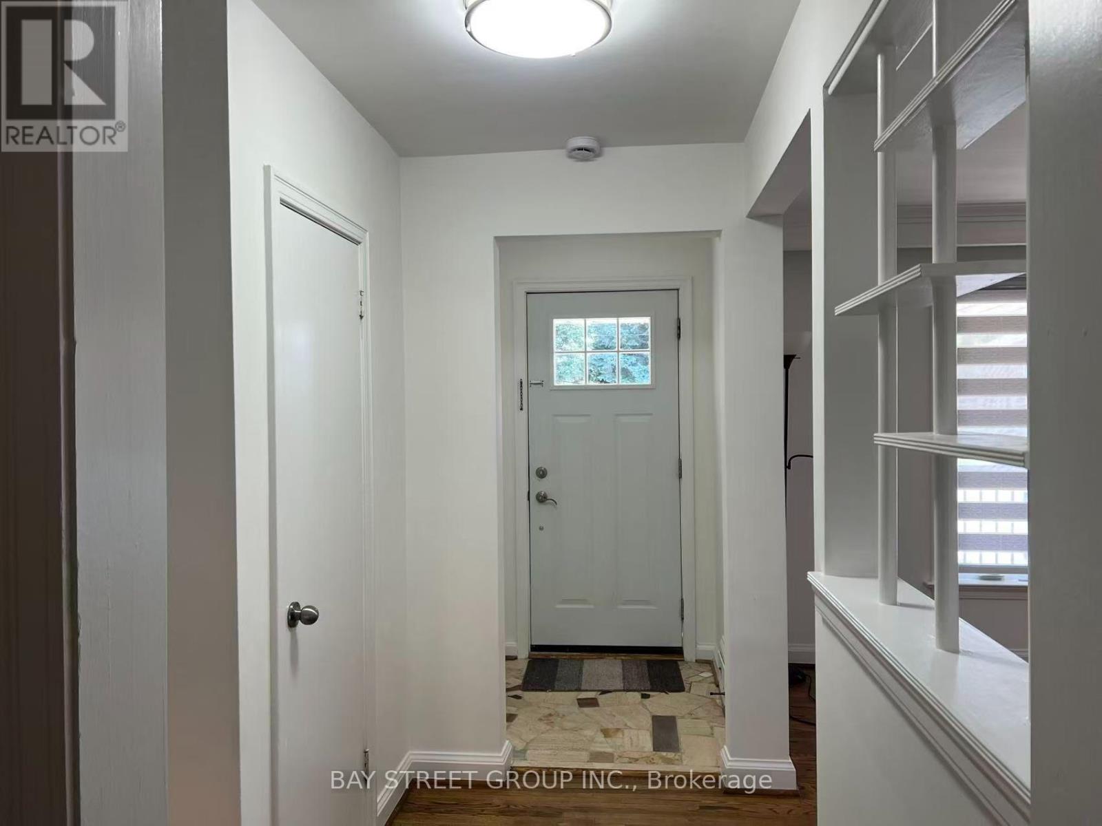 29 HARNISH CRESCENT, Toronto (Newtonbrook East) — photo 2