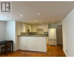 29 Harnish Crescent, Toronto, ON M2M2C2 Photo 12