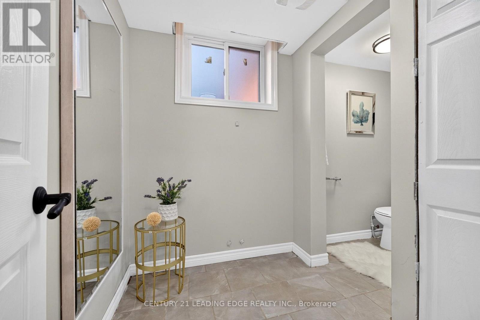 24 LINCOLN GREEN DRIVE - Image 41